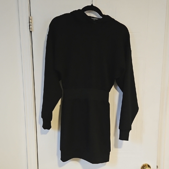 Maniere De Voir Dresses & Skirts - Maniere De Voir Designer Black Sweater Dress Stretchy Waist Size 4 Small NWT